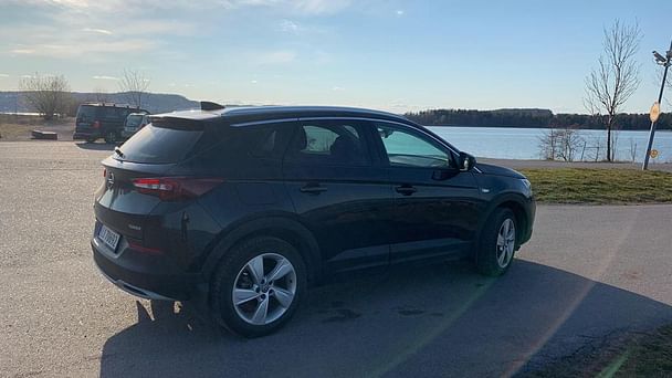 Opel Grandland X med Vinterdekk