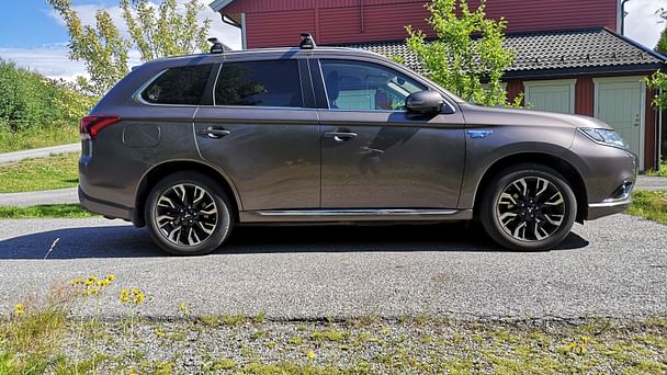 Mitsubishi Outlander med Lydinngang