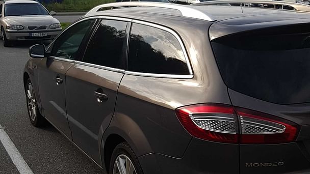 Ford Mondeo SW med Vinterdekk