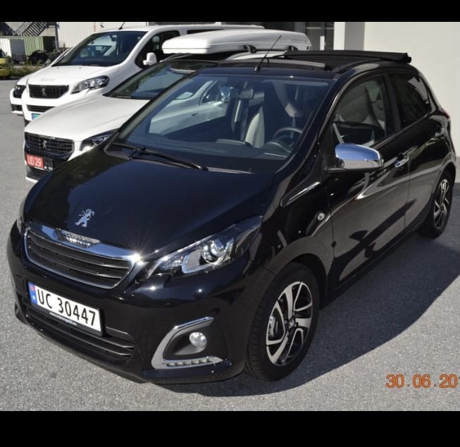 Peugeot 108 Convertible with Snow tires