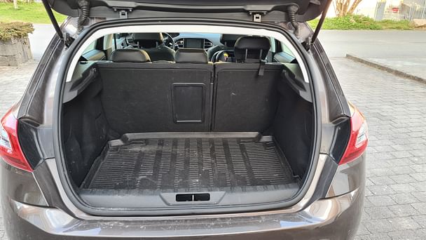 Peugeot 308 med Lydinngang
