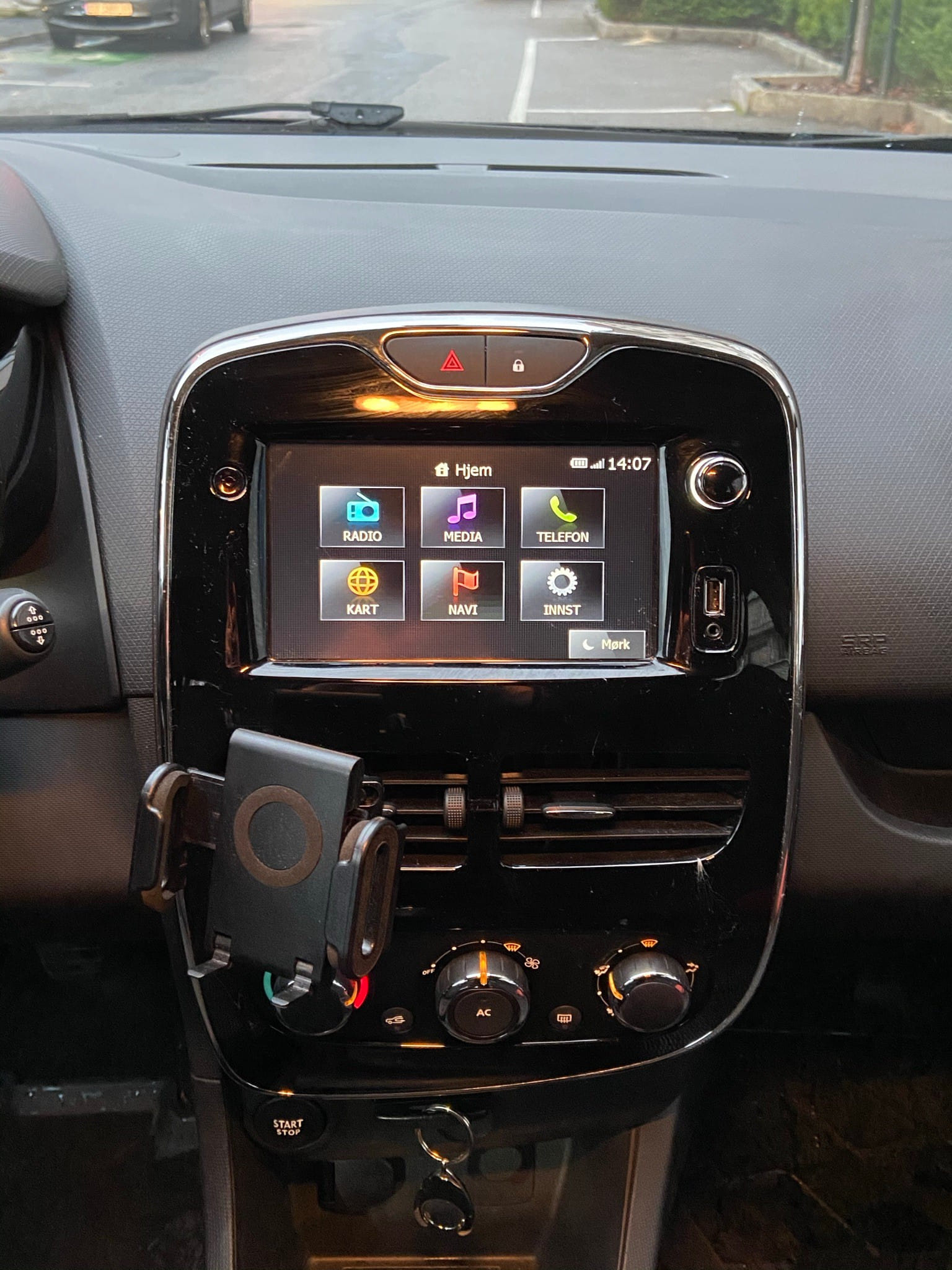 Renault Clio med Tilhengerfeste
