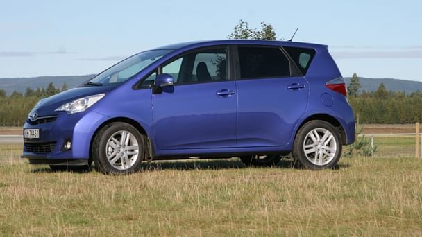 Toyota Verso-S, 2012, Bensin, automatisk