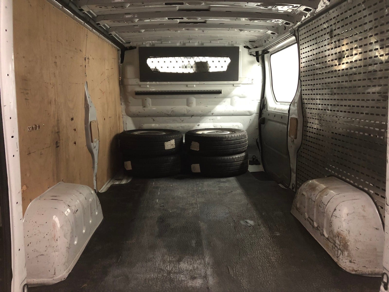 Opel Vivaro med Vinterdekk