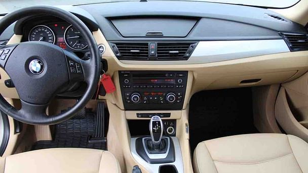 BMW X1 med Vinterdekk