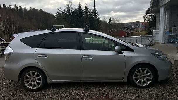 Toyota Prius + med Skistativ