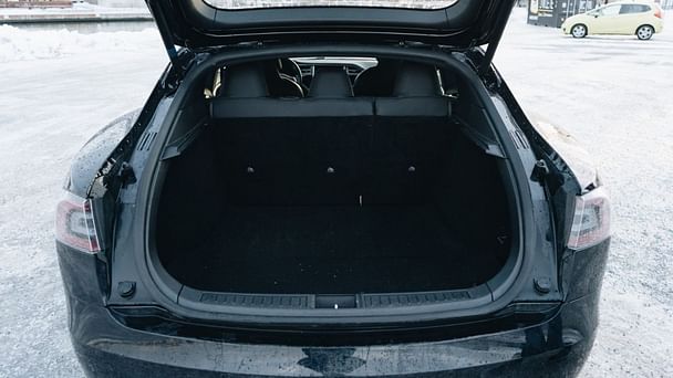 Tesla Model S med Vinterdekk