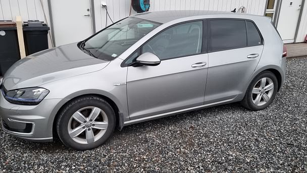 Volkswagen Golf Kombi med Vinterdekk