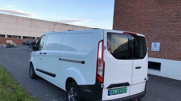 Ford Transit Custom Varebil med Vinterdekk
