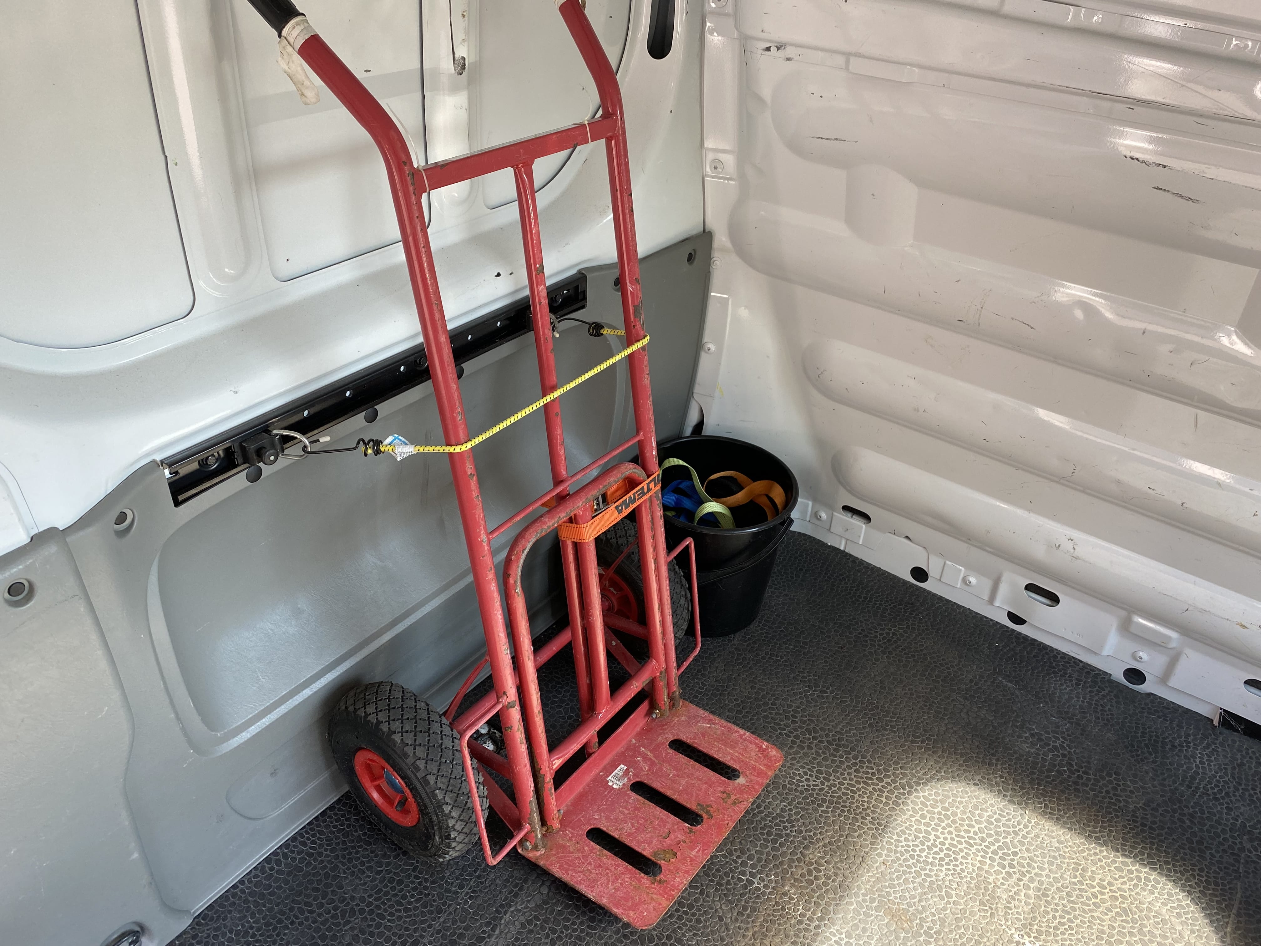 Renault Trafic Diesel - Stort lasterom - sommerdekk med Lydinngang