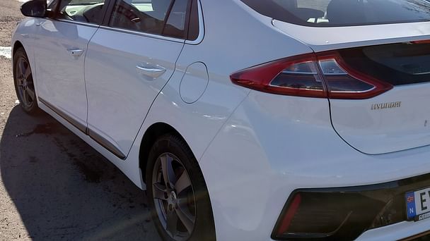 Hyundai Ioniq med Lydinngang
