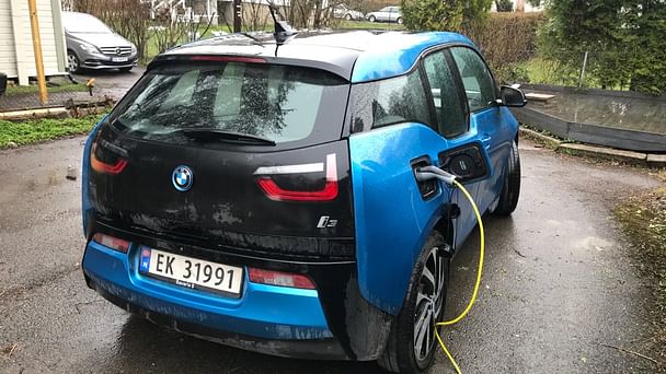 BMW i3 med Lydinngang