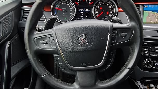 Peugeot 508 RXH med Skistativ