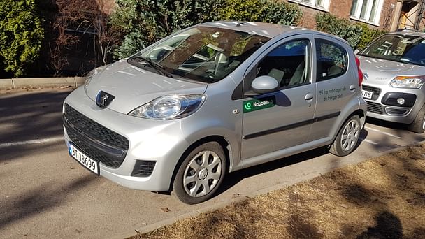 Peugeot 107, 2010, Bensin
