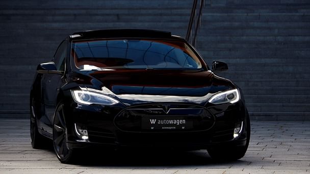 Tesla Model S med GPS
