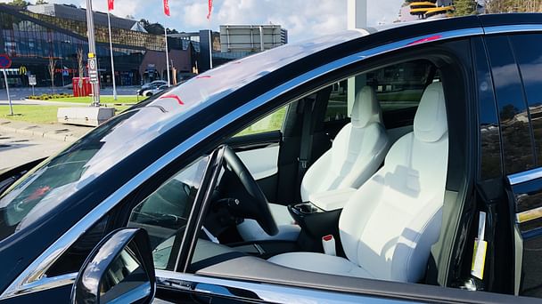 Tesla Model X, 2017, Elektrisk, automatisk, 6 seter