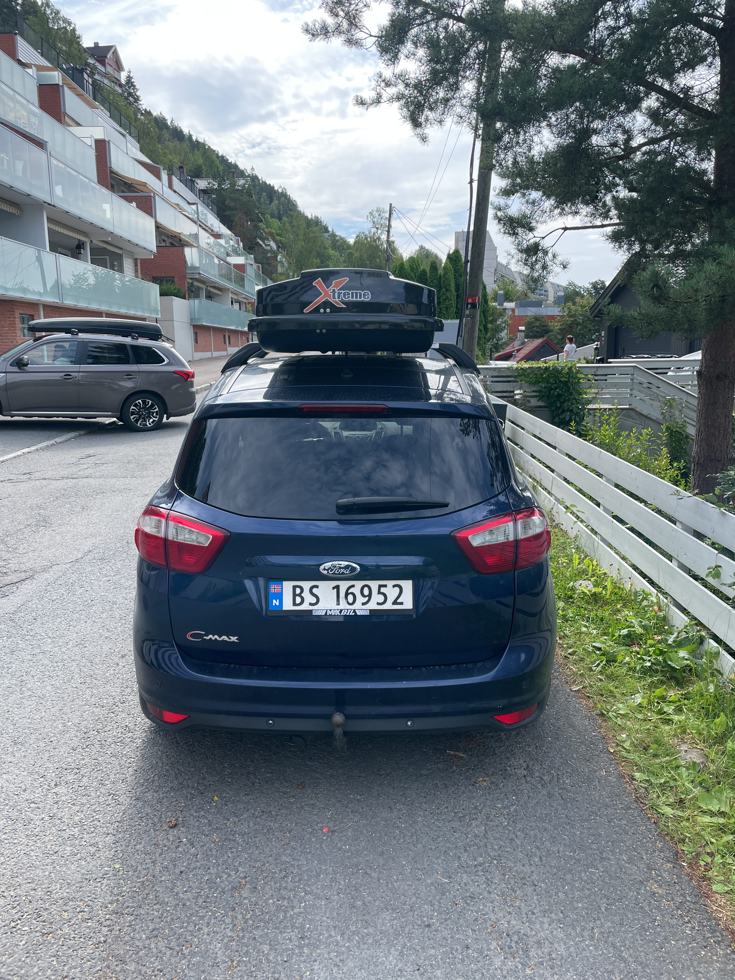 Ford C-Max med Tilhengerfeste