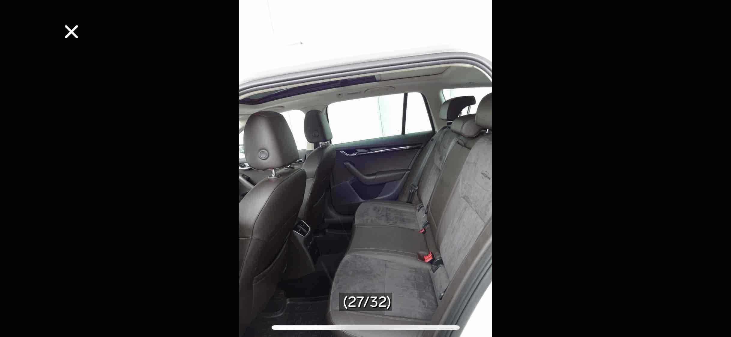 Skoda Octavia Combi 2,0 with Apple CarPlay