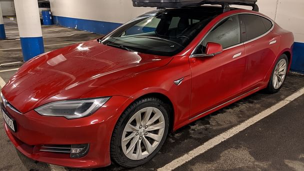 Tesla Model S med GPS