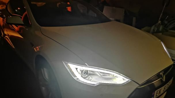 Tesla Model S med Vinterdekk
