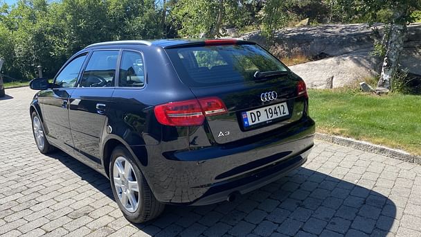 Audi A3 med Skistativ