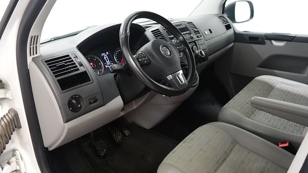 Volkswagen Transporter med Tilhengerfeste