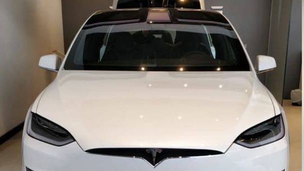 Tesla Model X med Sykkelstativ
