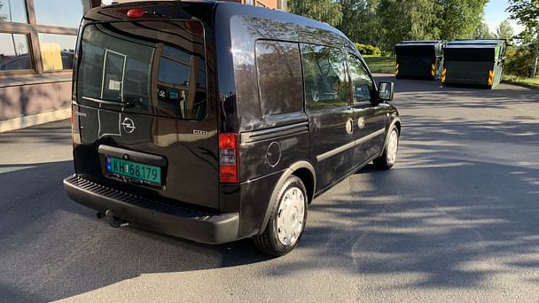 Opel Combo lettkjørt, ryggekamera, DAB, vinterdekk, tilhengerfeste, takstativ, godt vedlikeholdt med Vinterdekk