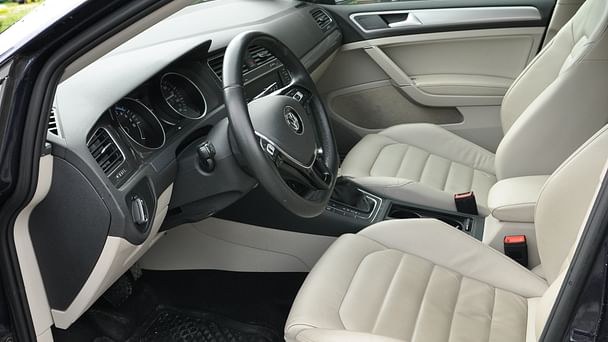 Volkswagen Golf Kombi med Vinterdekk