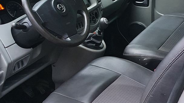 Opel Vivaro 2.0 CDTI med Tilhengerfeste