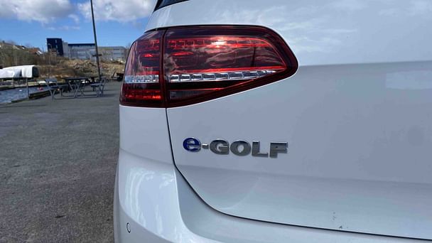Volkswagen Golf Kombi med Skistativ