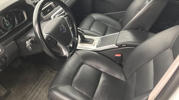 Volvo V70 med Lydinngang