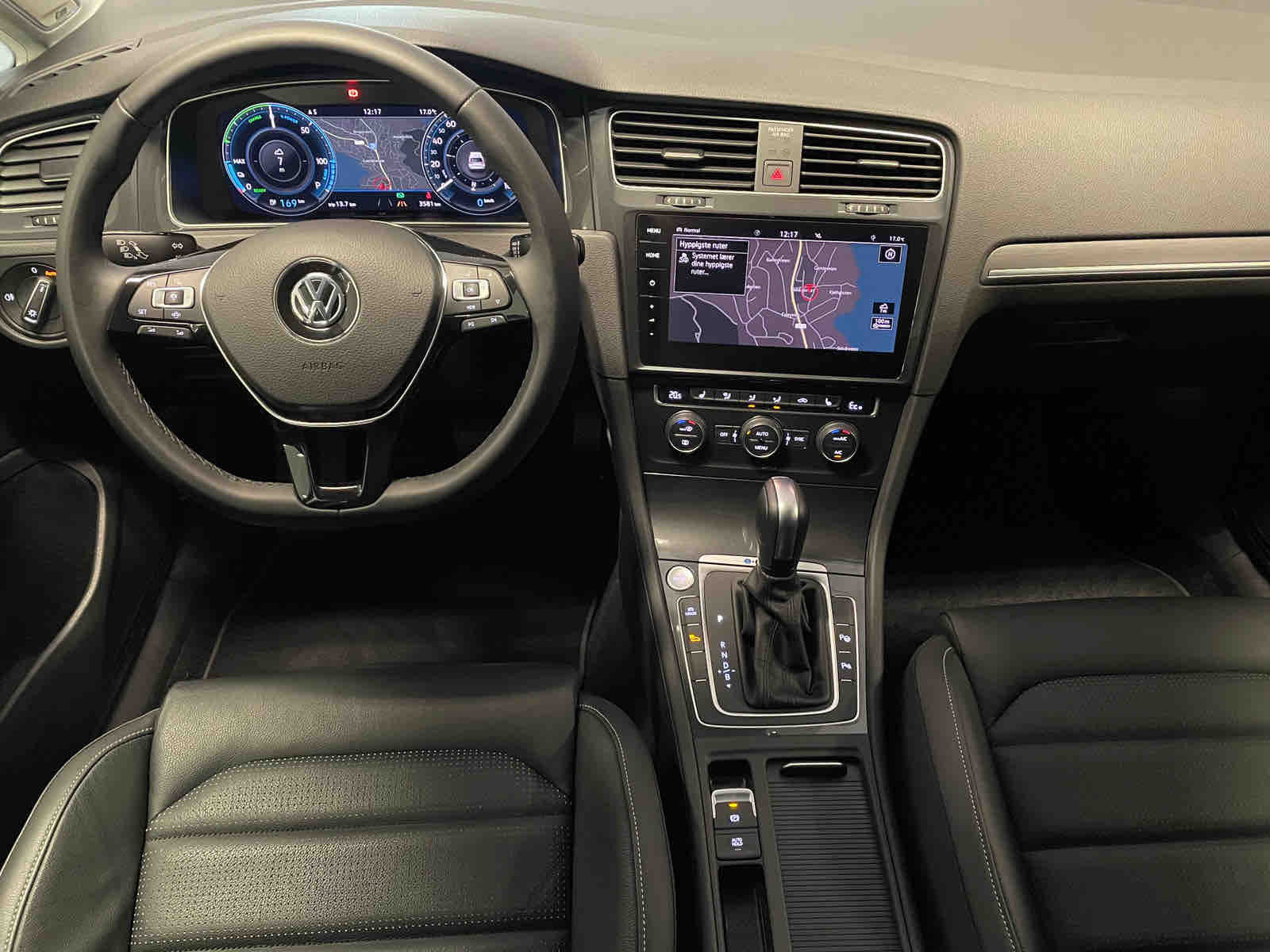 Volkswagen Golf Kombi med Lydinngang