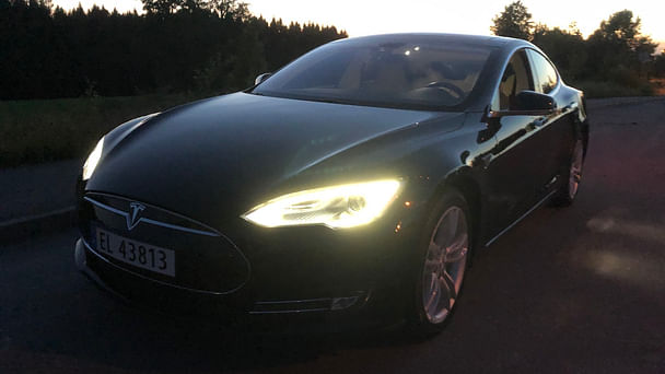 Tesla Model S med Vinterdekk