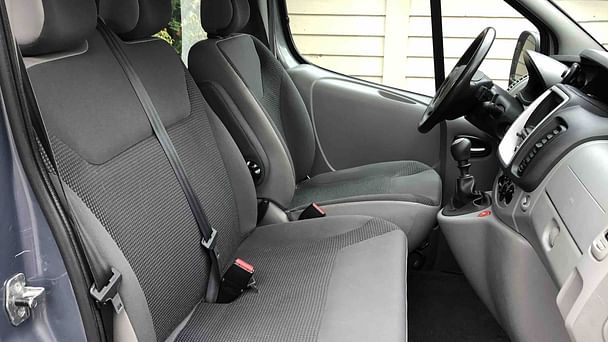 Opel Vivaro med Tilhengerfeste