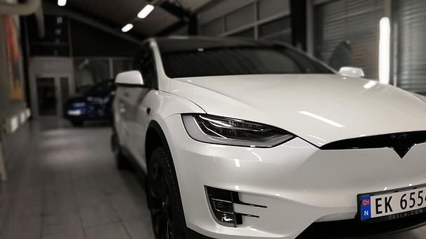 Tesla Model X med Tilhengerfeste