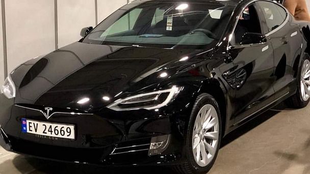 Tesla Model S med GPS