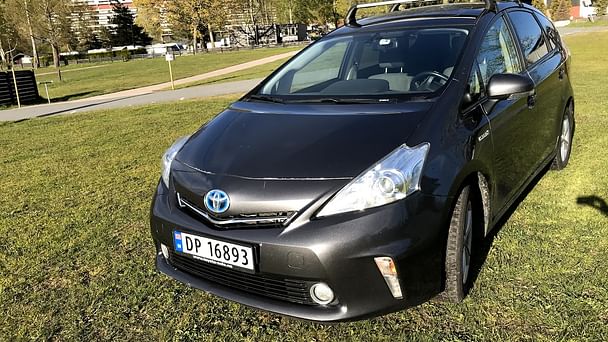 Toyota Prius + med Lydinngang