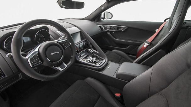 Jaguar F-Type Coupé med GPS