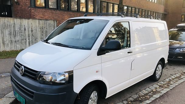 Volkswagen Transporter med Skistativ