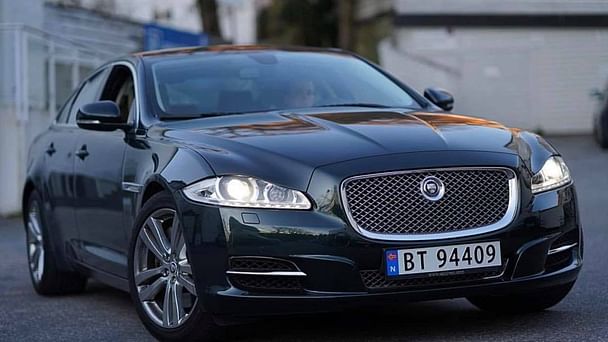 Jaguar XJR med Vinterdekk