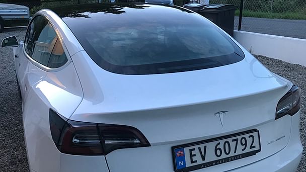 Tesla Model 3 med Vinterdekk