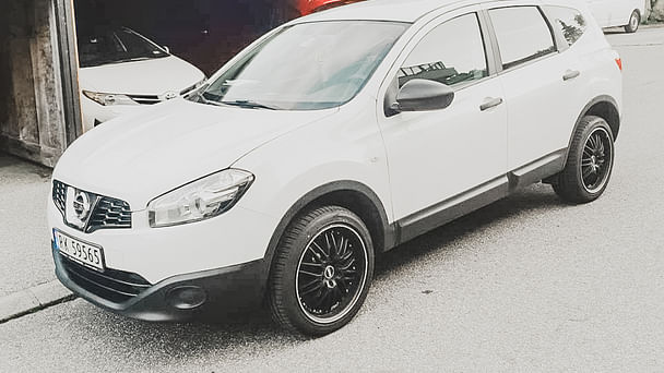 Nissan Qashqai+2 med Vinterdekk