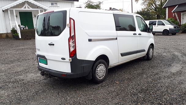 Ford Transit Custom Fourgon med Vinterdekk