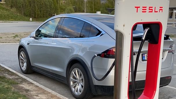 Tesla Model X med Vinterdekk
