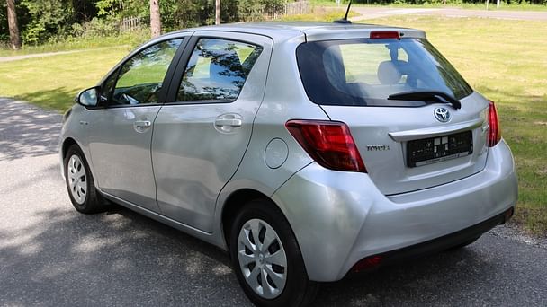 Toyota Yaris med Lydinngang
