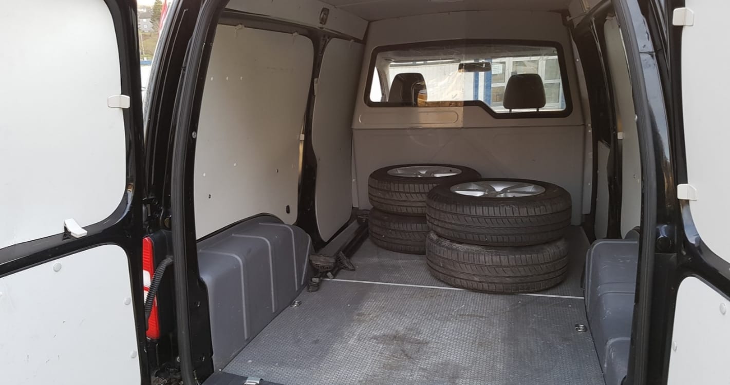 Volkswagen Caddy Maxi med Vinterdekk