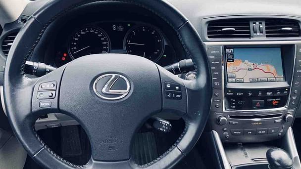 Lexus IS med Vinterdekk