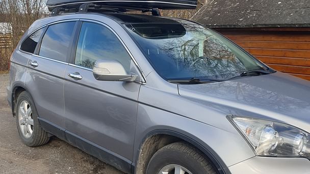 Honda CR-V med Skistativ