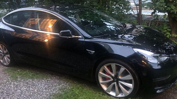 Tesla Model 3 med GPS